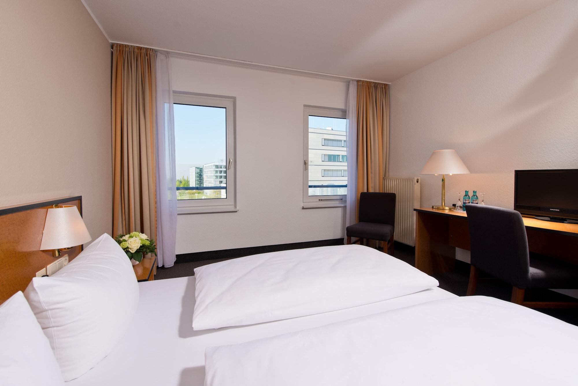 Coffee Fellows Hotel Frankfurt Airport-Langen ลังเงิน ภายนอก รูปภาพ
