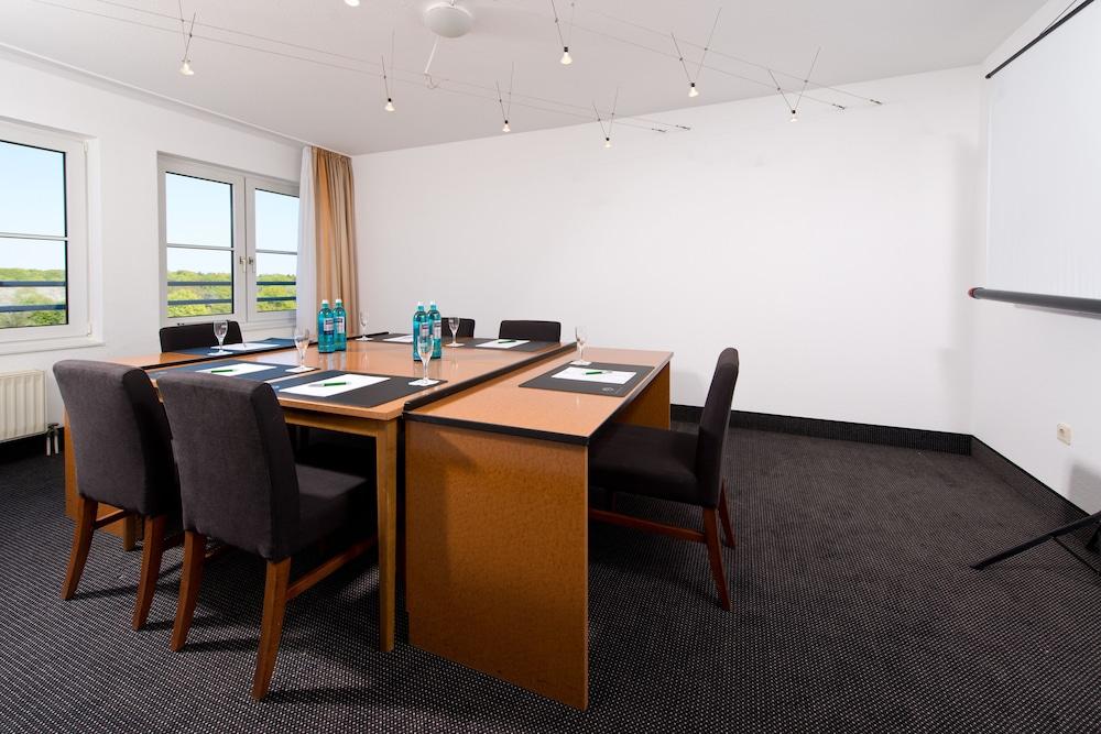 Coffee Fellows Hotel Frankfurt Airport-Langen ลังเงิน ภายนอก รูปภาพ