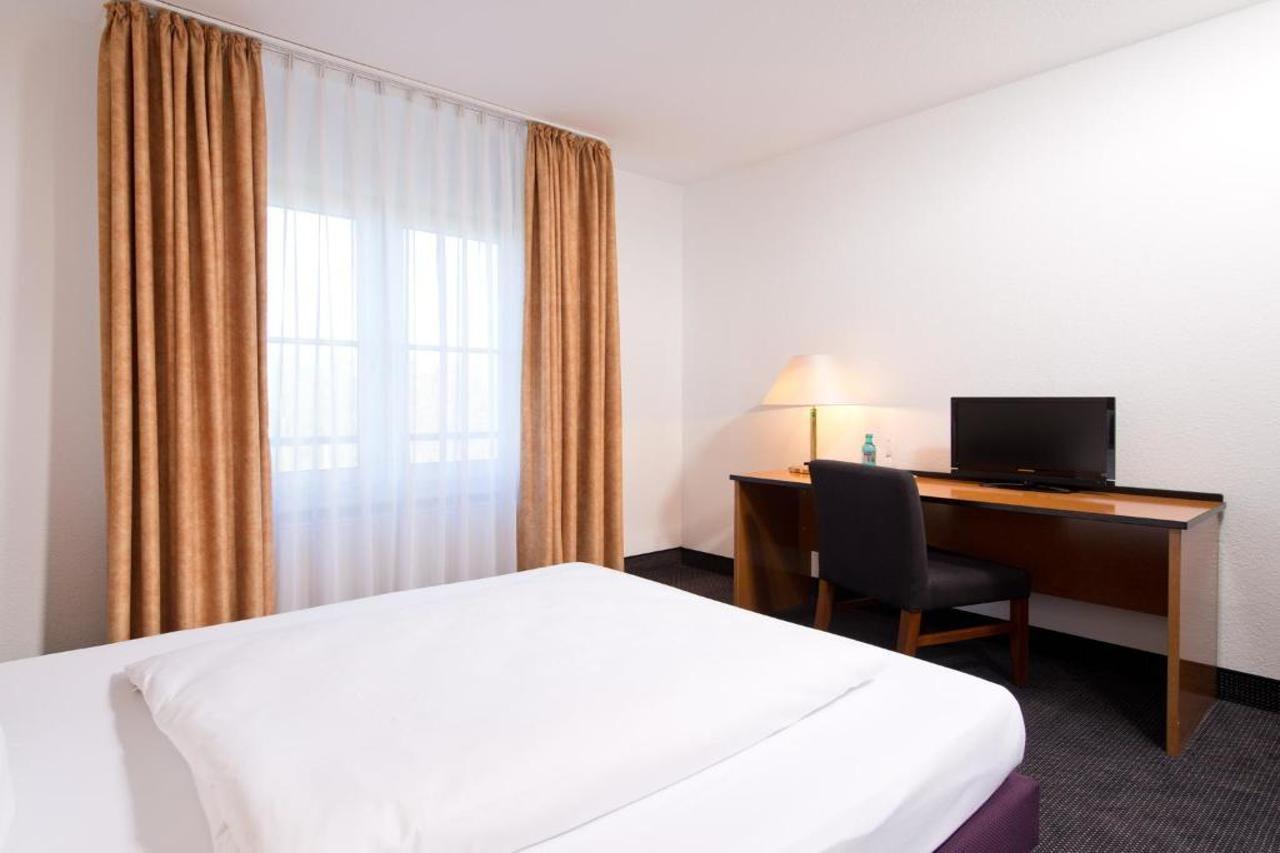 Coffee Fellows Hotel Frankfurt Airport-Langen ลังเงิน ภายนอก รูปภาพ