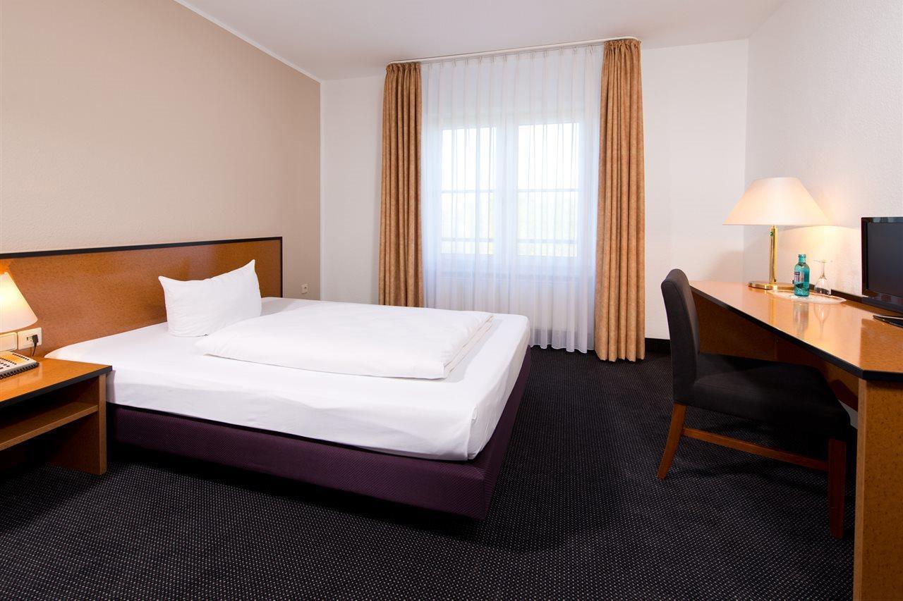 Coffee Fellows Hotel Frankfurt Airport-Langen ลังเงิน ภายนอก รูปภาพ